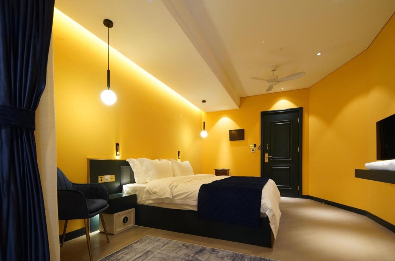Moon And Chalice Boutique Hotel Kunming Eksteriør bilde